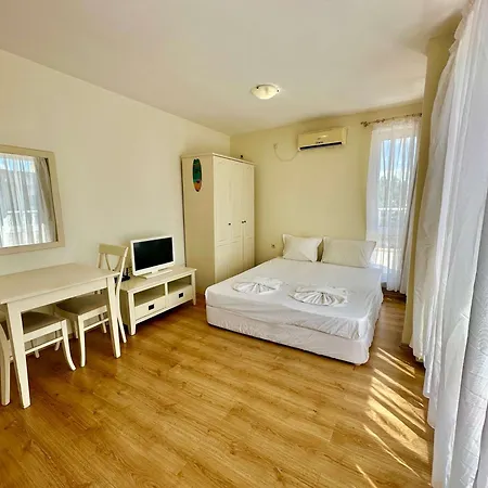 Cozy In Flores Park By Menada Apartment *